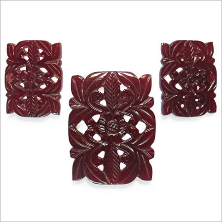 डिजाइनर जेड नक्काशी वाला पत्थर