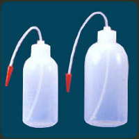 Wash Bottle - Low Density Polyethylene, 125-1000 ml Sizes | Translucent, Unbreakable, Flexible Delivery Tube, 1-Year Warranty