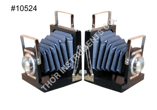 पुरानी मॉडल कैमरा प्राचीन लकड़ी और क्रोम कैमरा