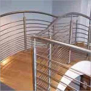 स्टेनलेस स्टील रेलिंग्स