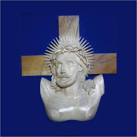 भगवान पत्थर की मूर्ति