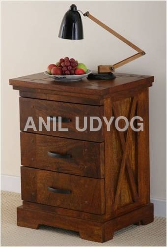 लकड़ी का बिस्तर साइड