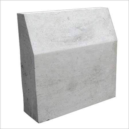 टैपर कर्ब स्टोन 300X300X70-200