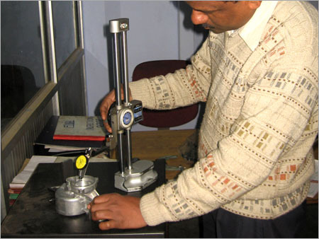 ऑटो कॉम्पोनेंट्स