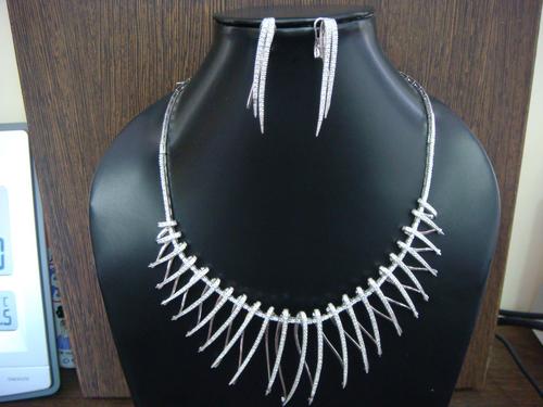 डायमंड नेकलेस सेट