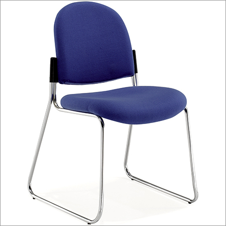 बिना हाथों वाली कुर्सी