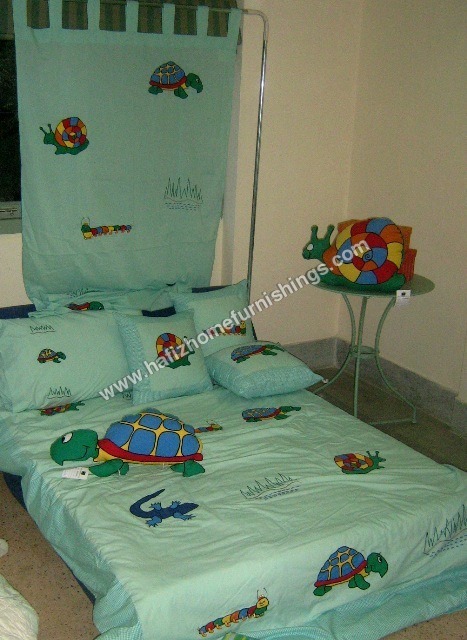 बच्चों का डिज़ाइनर बिस्तर सेट