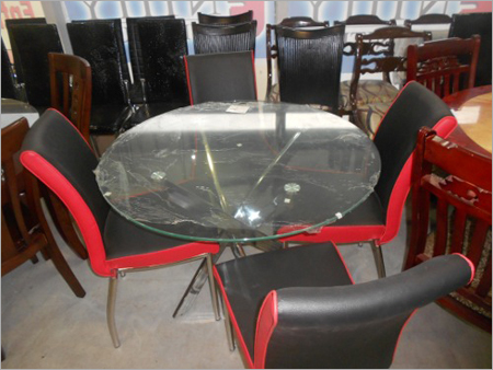 सर्कुलर ग्लास डाइनिंग टेबल