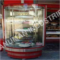 घूमने वाला केक प्रदर्शनी काउंटर