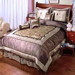 वॉशेबल लग्जरी कम्फ़र्टर सेट