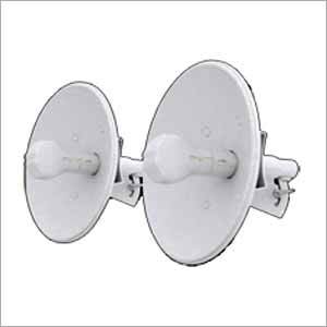 Nanobridge M एक अत्याधुनिक नेटवर्क समाधान है जो उच्च गति और स्थिरता के साथ दूरस्थ स्थानों के बीच डेटा संचारित करने के लिए डिज़ाइन किया गया है।