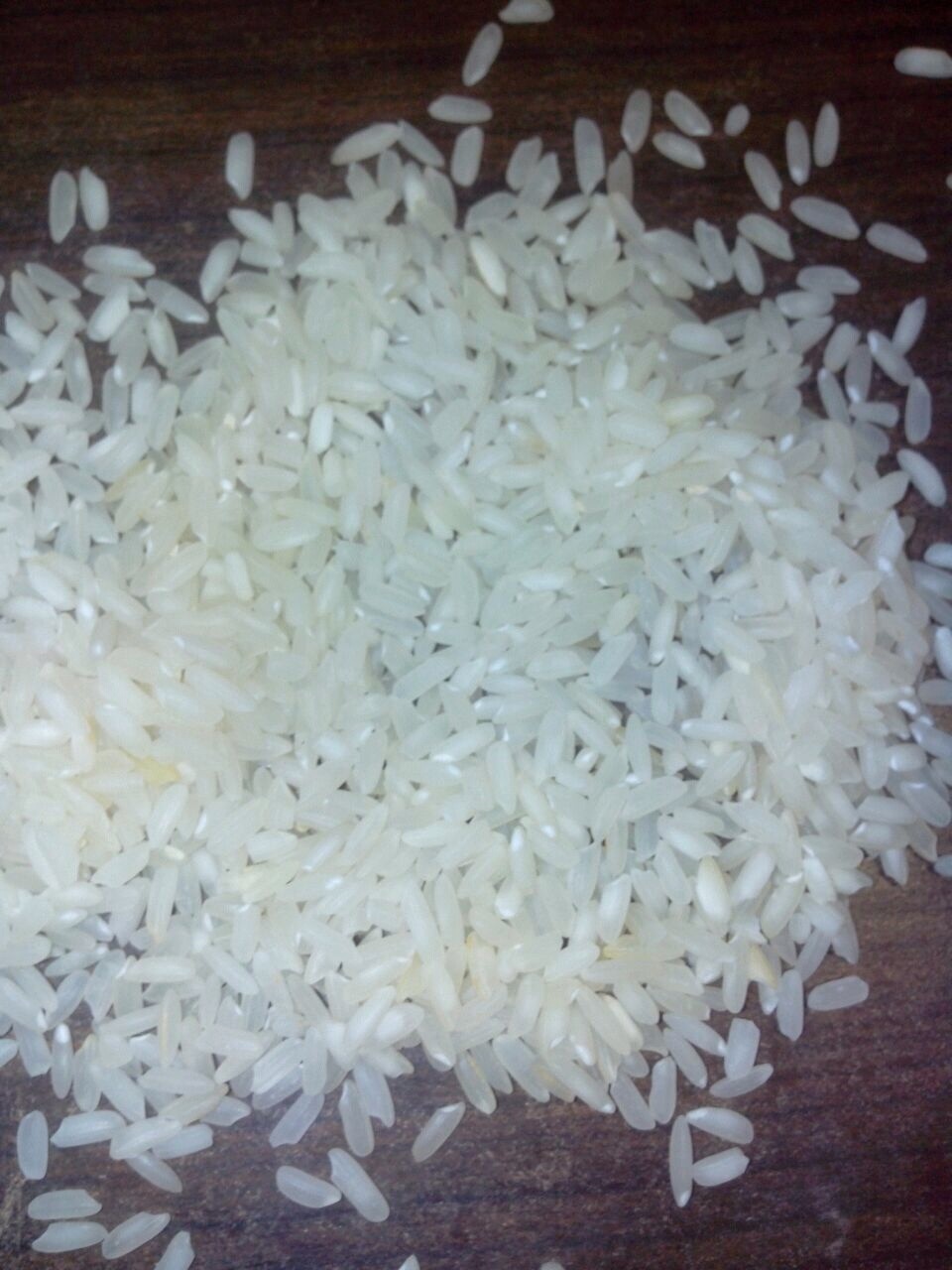Swarna Raw Rice Broken (%): 5