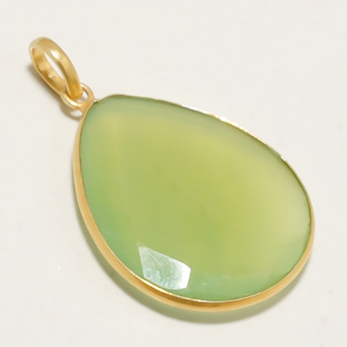 पेंडेंट 33 कैट्स ग्रीन चेलेडोनी ब्यूटीफुल पेंडेंट 18K गोल्ड प्लेटेड