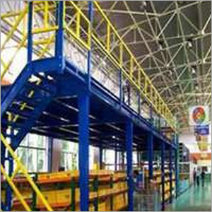 मेज़ानाइन फ़्लोर