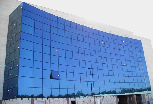 पर्दा कांच की दीवारें