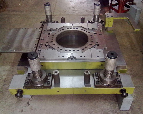 Assembly Mould - Pristine Grade Raw Material, Custom Sizes and Designs | High Efficiency, Low Maintenance, Durable