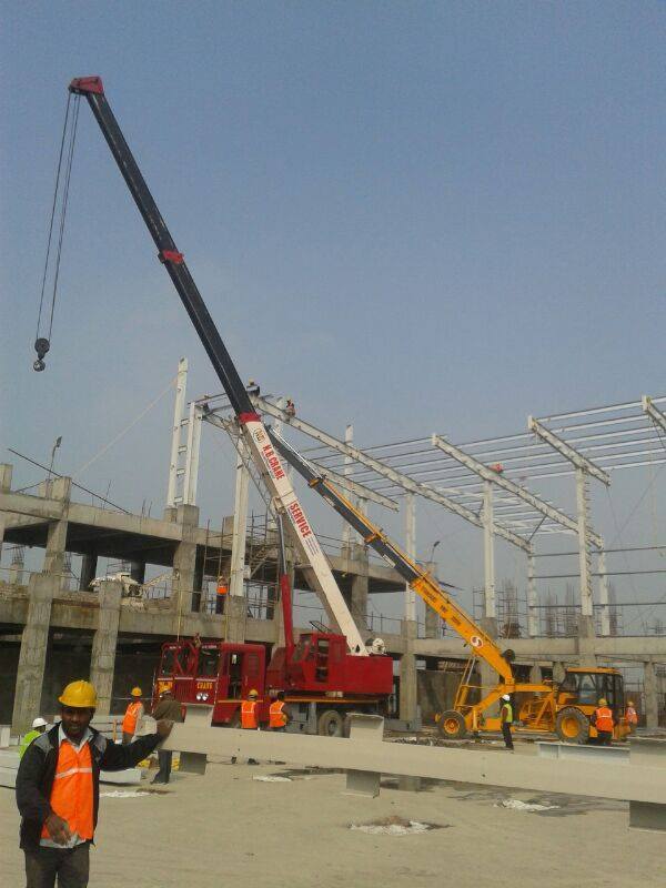 Heavy Duty Cranes Hire Service