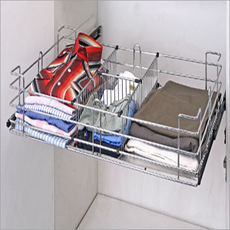 अलमारी की टोकरी