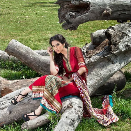 डिजाइनर पाकिस्तानी सूट