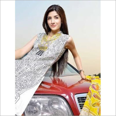 डिज़ाइनर नेक पाकिस्तानी सूट