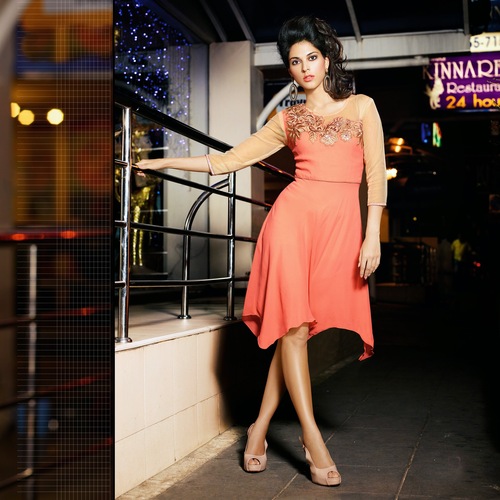 पीच जॉर्जेट डिज़ाइनर कुर्ती