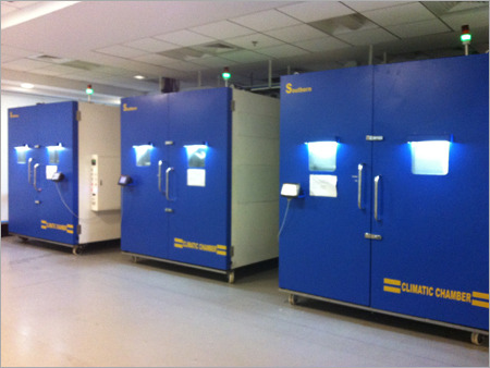 Climatic Chamber - Advanced Thermal Regulation, High Precision Temperature Control, Humidity Stability, Space-Saving Design