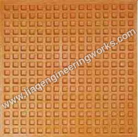 प्लास्टिक और लोहे के चेकर्ड मोल्ड