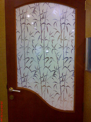 सजावटी कांच का दरवाज़ा फिल्म