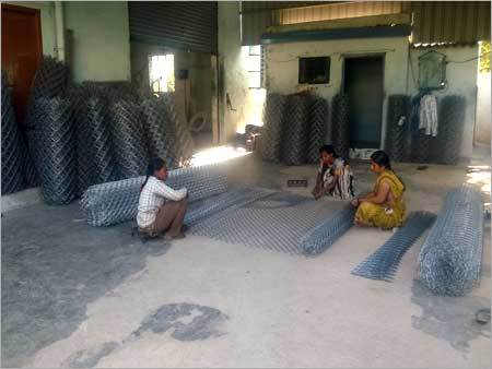 चेन लिंक बाड़