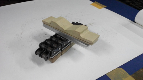 Long rubber pad chain