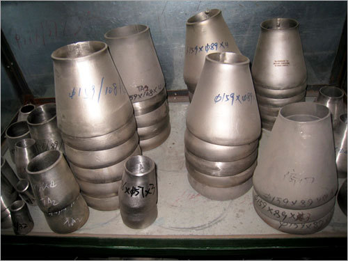 टाइटेनियम कोहनी