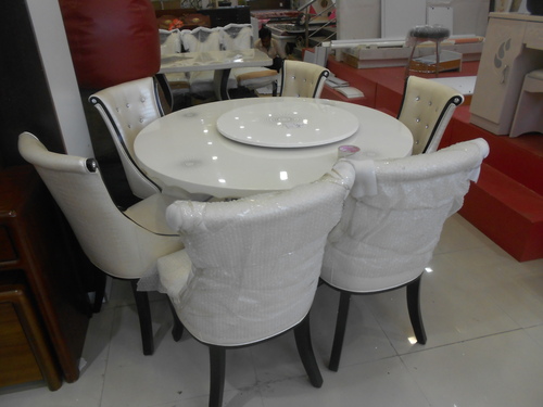 Round Dining Tables