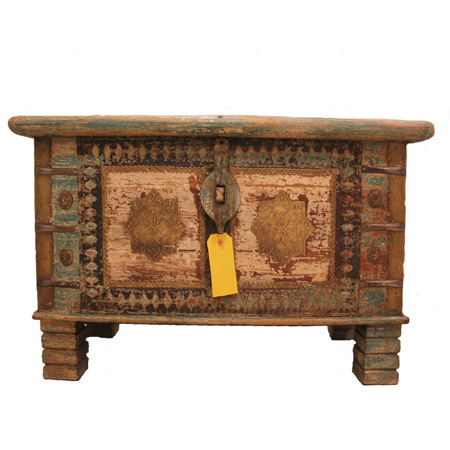 Wooden Rustic Look Trunk Box