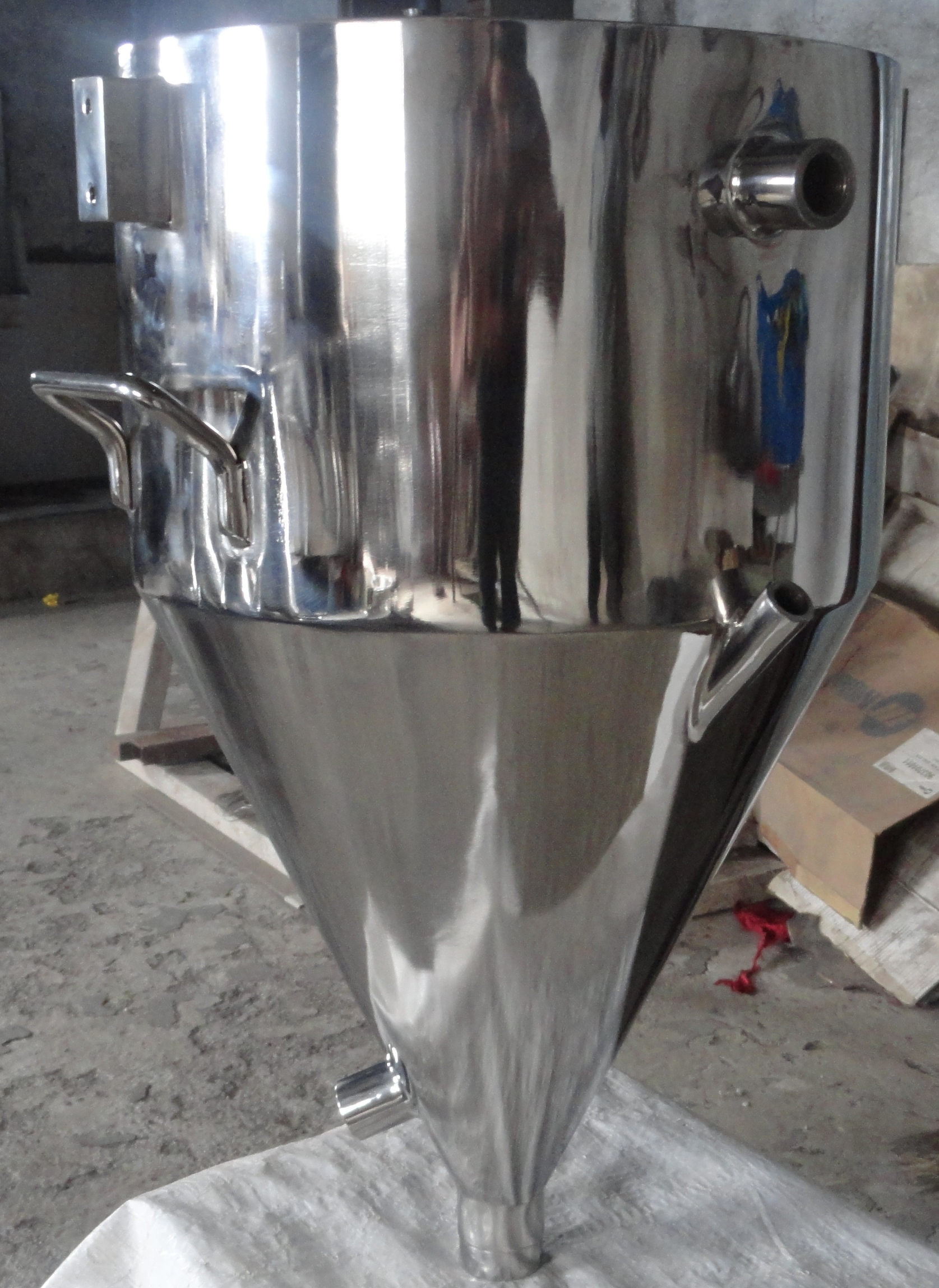 Hopper Jacketed Application: Pharmaceutical/chemical Industry/industrial