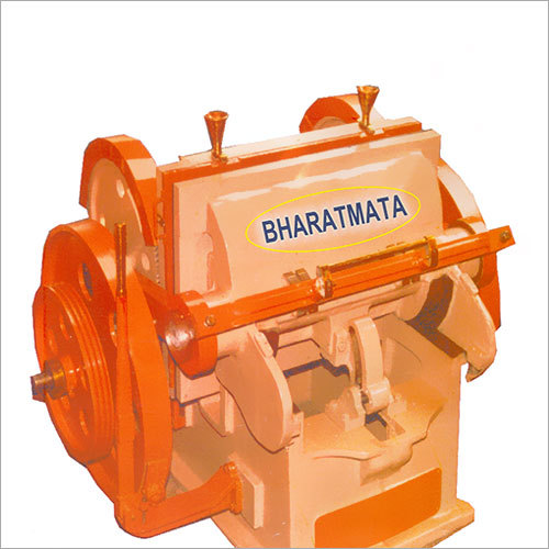 औद्योगिक डाई कटिंग क्रीजिंग मशीन