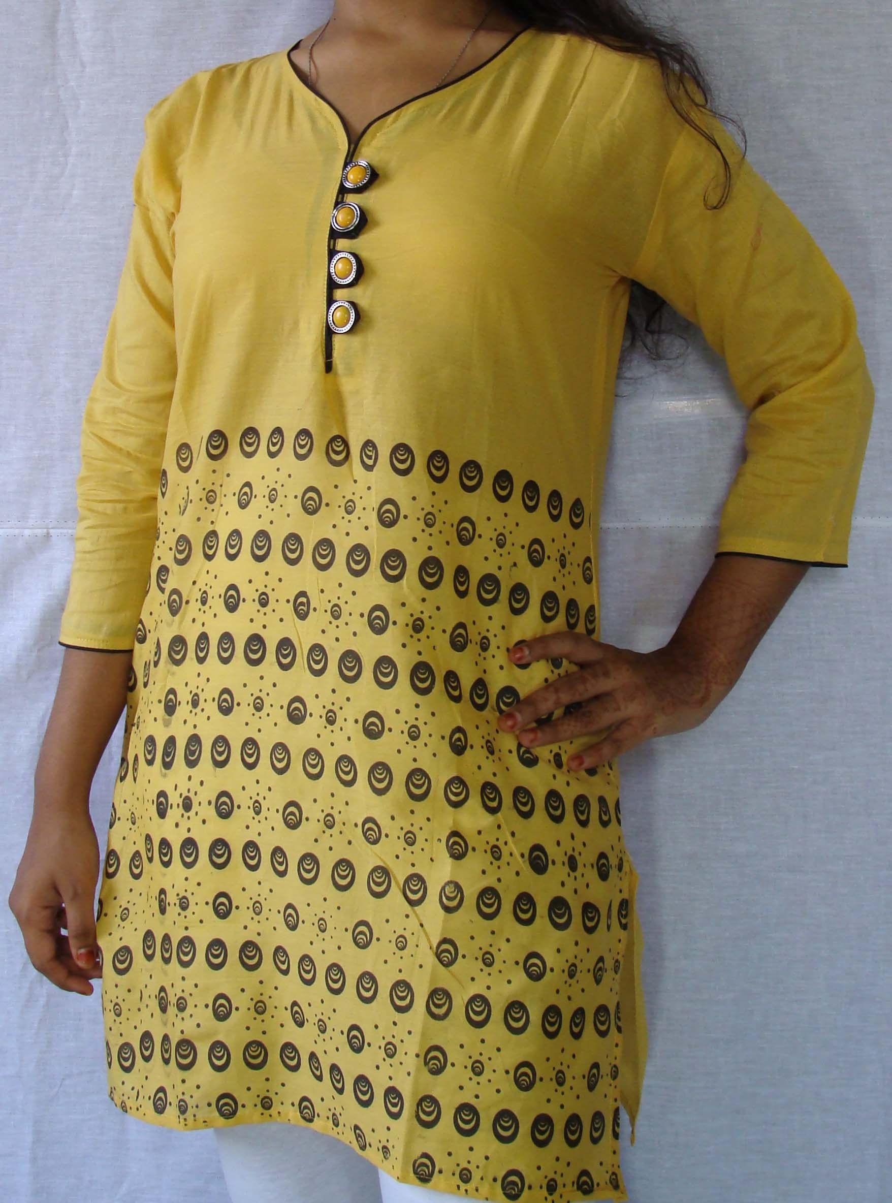 Cotton Poplin Printed Balls And Leaves