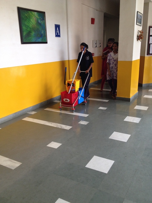 वाणिज्यिक सफाई