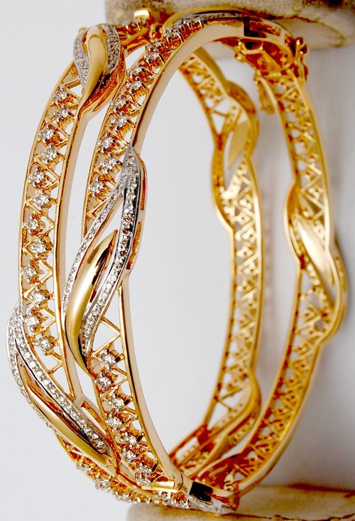 Fancy Bangle - 18K Gold with 29.380g Weight | Unisex Gift, Ruby & Sapphire Accents, Coral & Crystal Elements
