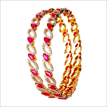 माणिक रत्न पत्ती पैटर्न हीरे जड़ित चूड़ी