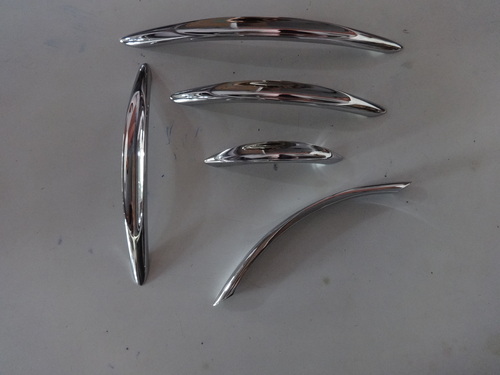 डिजाइनर कैबिनेट हैंडल