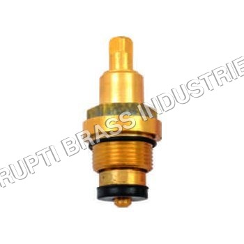 टैप स्पिंडल फिटिंग साइज़: 1/2 इंच से 3 इंच