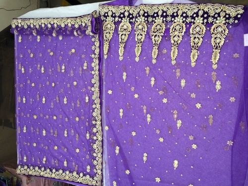 फैशनेबल अनस्टिच्ड सूट