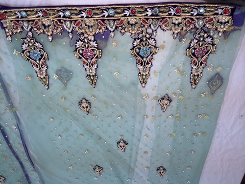 नेट सलवार कमीज सामग्री