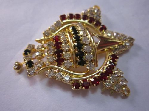 चेन के बिना ग्रीन गोल्ड पोलिश जेमस्टोन पेंडेंट