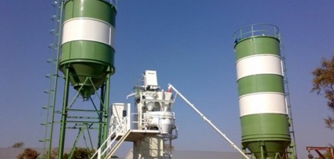 Silo For Concrete Batching Plant - Steel Material, Yellow Painted Finish | Replaceable Liners And Shovel, 220-440 Volt, 1 Year Warranty