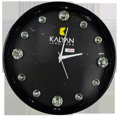 दीवार की घड़ी (कल्यान ज्वेलर्स)