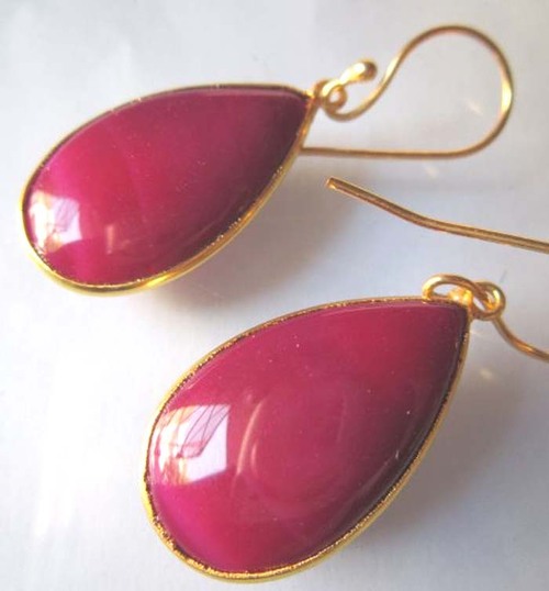 लाल प्राकृतिक चेलेडोनी पिंक (गुलाबी) नाशपाती के आकार की बाली पहनने के लिए तैयार 30.60 सीटी