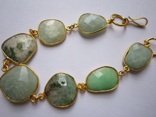 ग्रीन अमोज़ोनाइट और क्राइसोप्रेज़7 पीसी कनेक्टर्स गोल्ड प्लेटेड ब्रेसलेट 7.5 इंच
