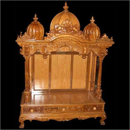 सागवान की लकड़ी का मंदिर