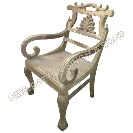 डिजाइनर वुडन चेयर्स